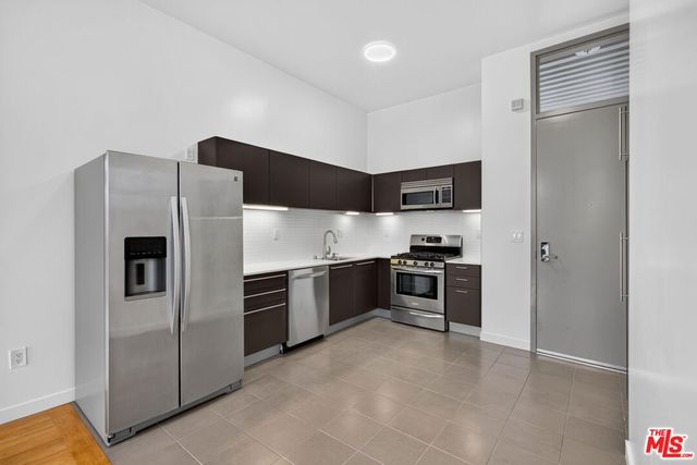 1912 Broadway 103, Santa Monica, CA 90404