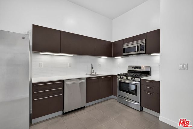 1912 Broadway 103, Santa Monica, CA 90404