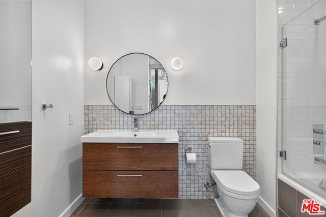 1912 Broadway 103, Santa Monica, CA 90404