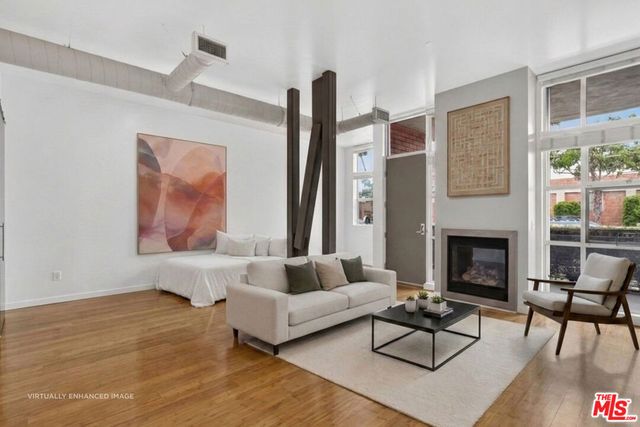 1912 Broadway 103, Santa Monica, CA 90404