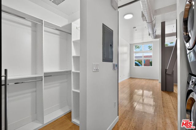 1912 Broadway 103, Santa Monica, CA 90404