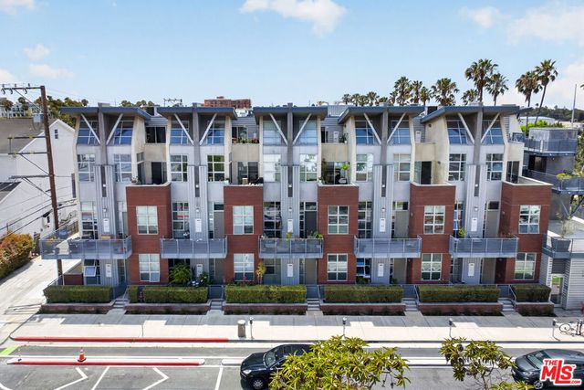 1912 Broadway 103, Santa Monica, CA 90404