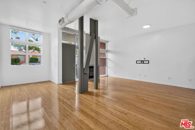 1912 Broadway 103, Santa Monica, CA 90404