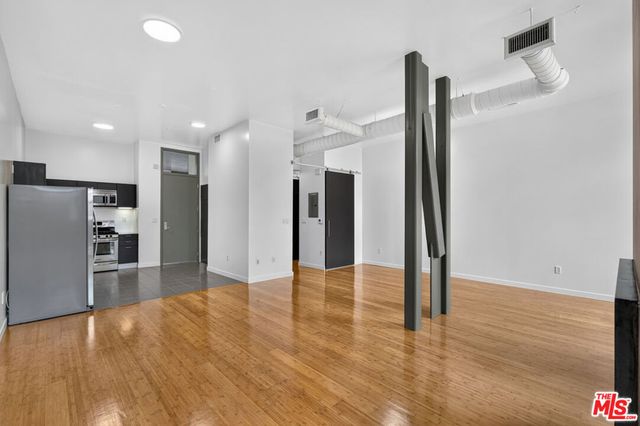 1912 Broadway 103, Santa Monica, CA 90404