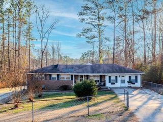 219 Briarwood Drive, Dallas, GA 30132