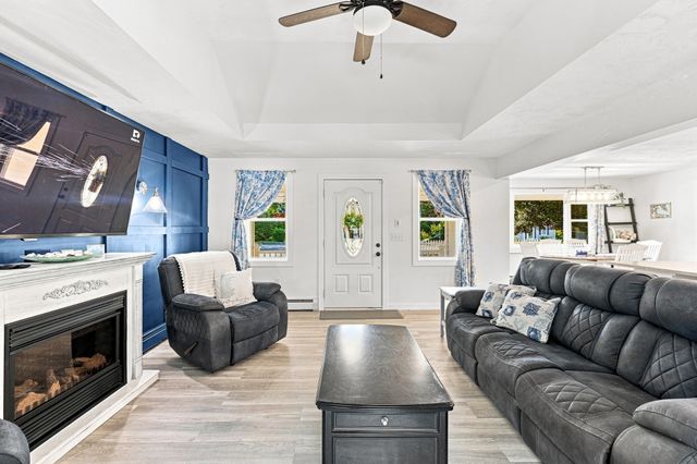 36 Main Ave, Wareham, MA 02538