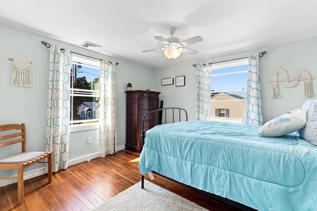 36 Main Ave, Wareham, MA 02538