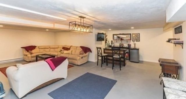 36 Main Ave, Wareham, MA 02538
