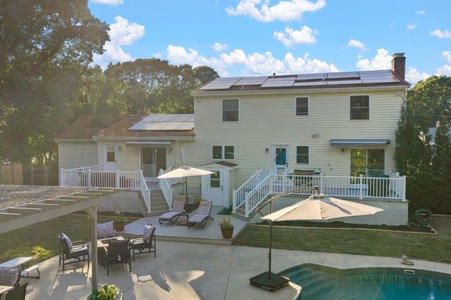 36 Main Ave, Wareham, MA 02538