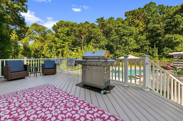 36 Main Ave, Wareham, MA 02538