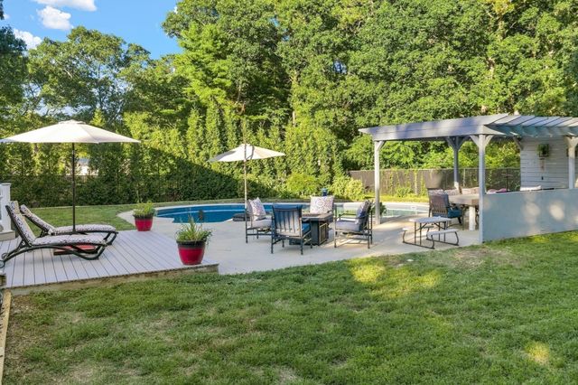 36 Main Ave, Wareham, MA 02538
