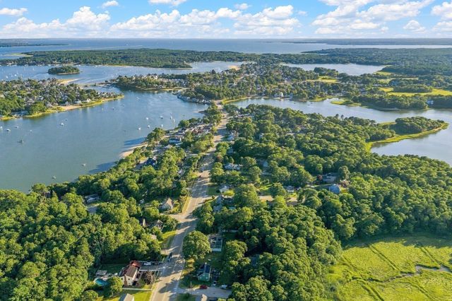 36 Main Ave, Wareham, MA 02538