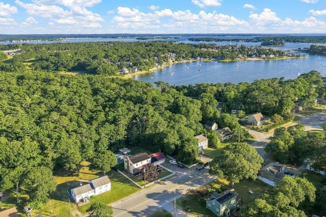 36 Main Ave, Wareham, MA 02538