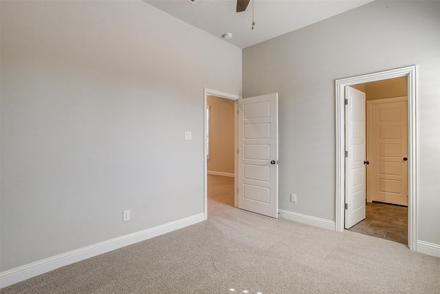 13905 E Riviera Drive, Fort Worth, TX 76028