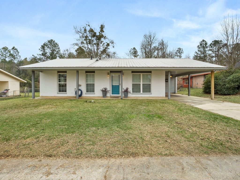 1151 Lucius Dr, Deridder, LA 70634