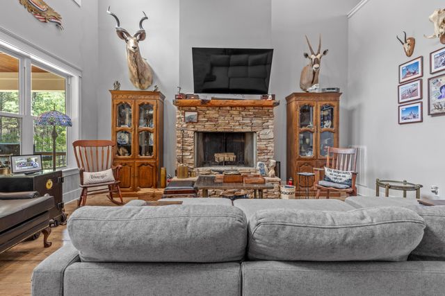 2485 River Bluffs Drive, Jasper, TN 37347
