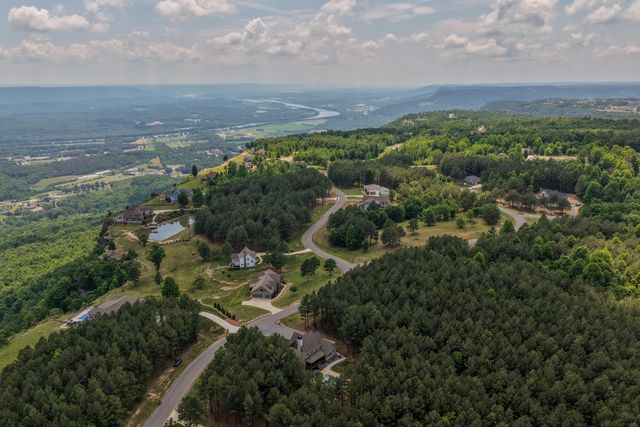 2485 River Bluffs Drive, Jasper, TN 37347