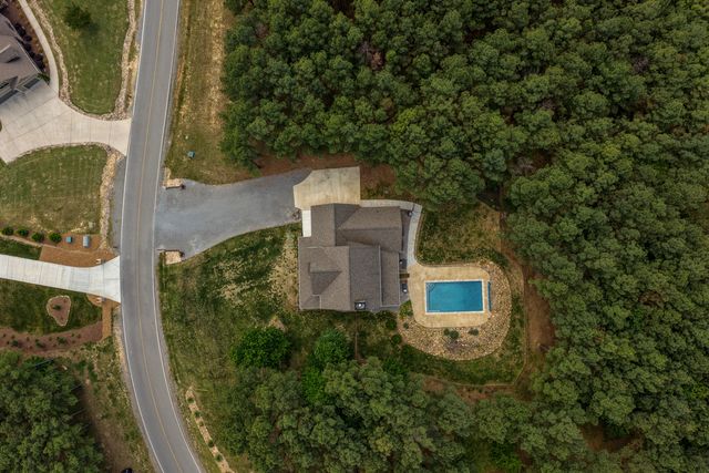 2485 River Bluffs Drive, Jasper, TN 37347
