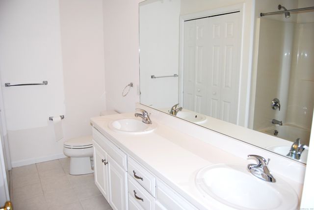 49 Overshot Drive 49, Glastonbury, CT 06073