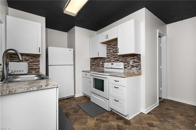 197 Gate House RD, Newport News, VA 23608