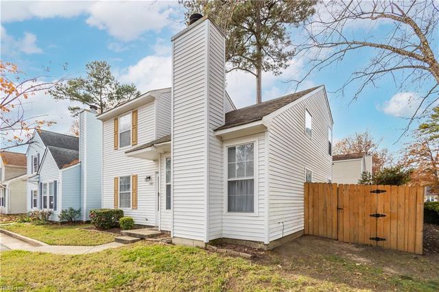 197 Gate House RD, Newport News, VA 23608