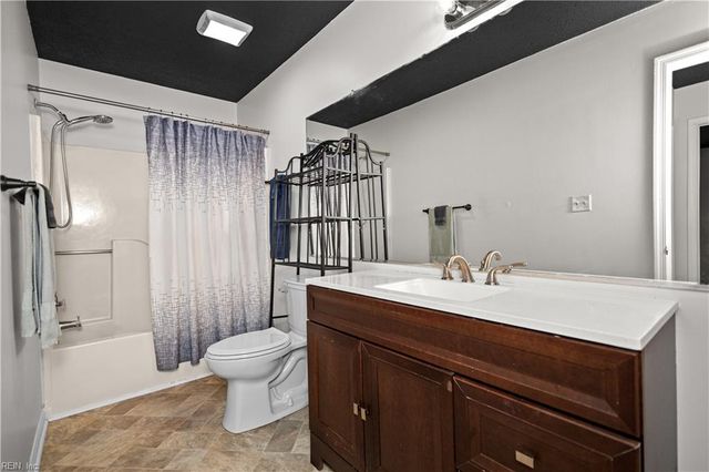 197 Gate House RD, Newport News, VA 23608