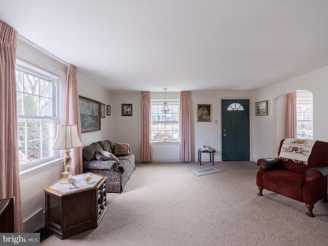 34 SCHUYLER RD, Springfield, PA 19064