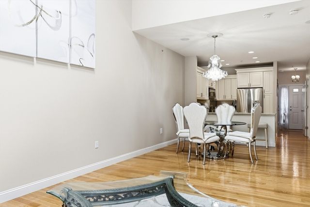 900 Lynnfield St D16, Lynnfield, MA 01940