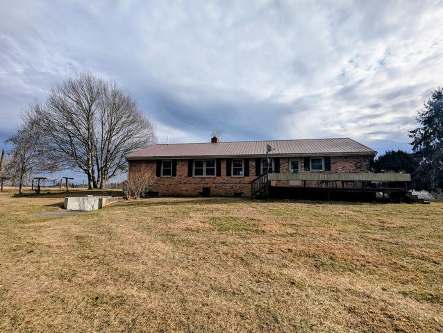 183 Abrahams Place, Floyd, VA 24091