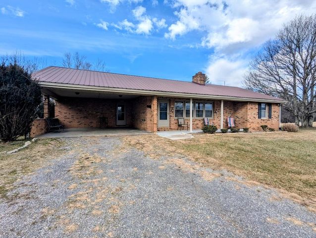 183 Abrahams Place, Floyd, VA 24091