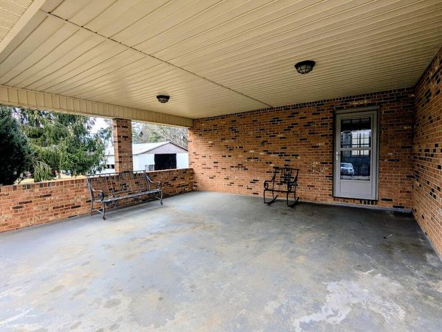 183 Abrahams Place, Floyd, VA 24091