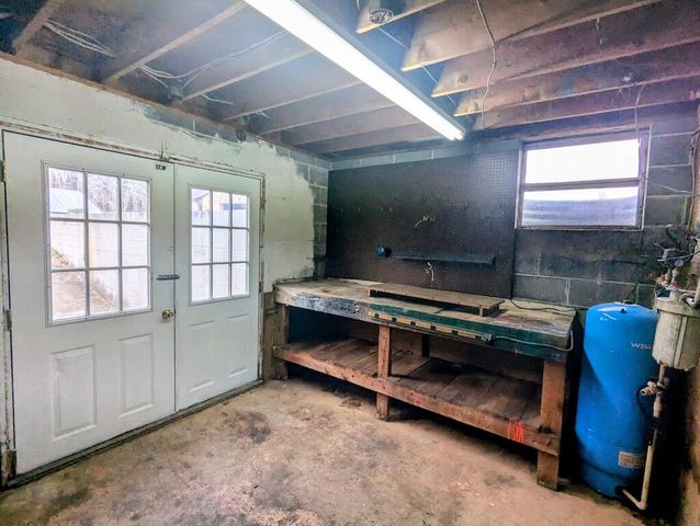 183 Abrahams Place, Floyd, VA 24091