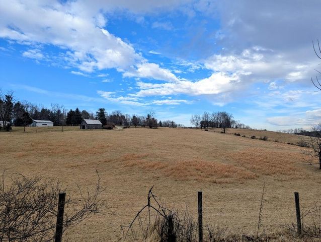 183 Abrahams Place, Floyd, VA 24091