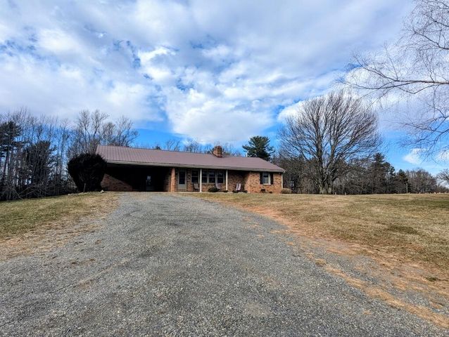 183 Abrahams Place, Floyd, VA 24091