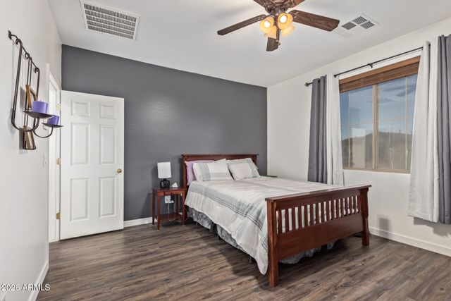 2635 E CHESTER Drive, Chandler, AZ 85286