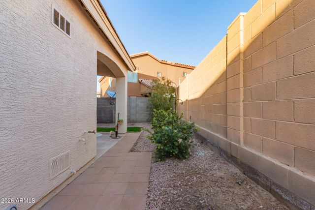 2635 E CHESTER Drive, Chandler, AZ 85286