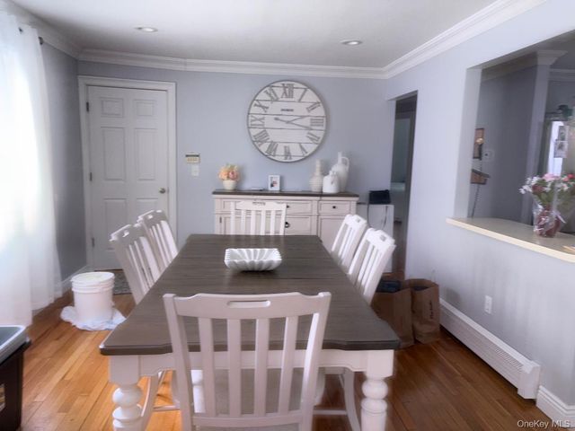 223 Audley Court S, Copiague, NY 11726