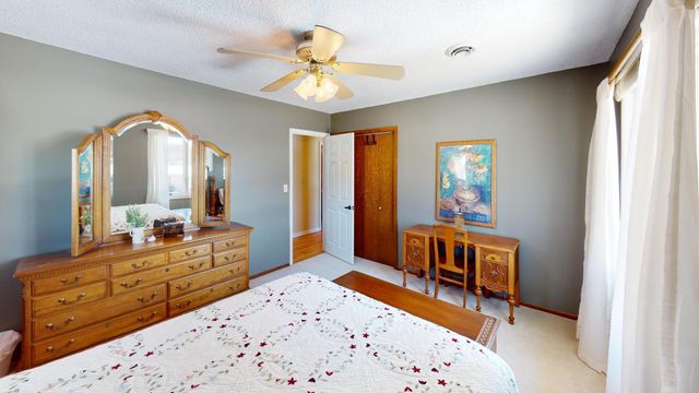 319 Garden Road, Albert Lea, MN 56007