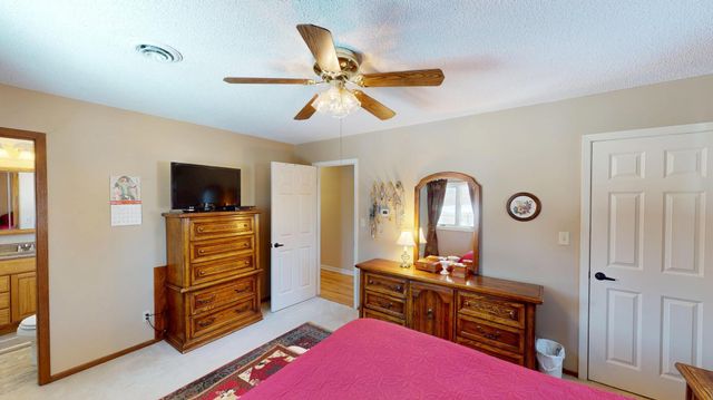 319 Garden Road, Albert Lea, MN 56007