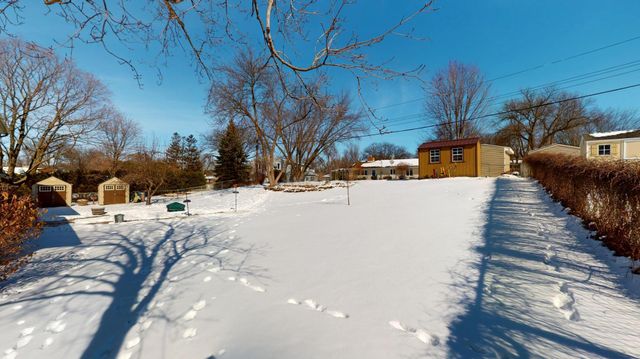 319 Garden Road, Albert Lea, MN 56007