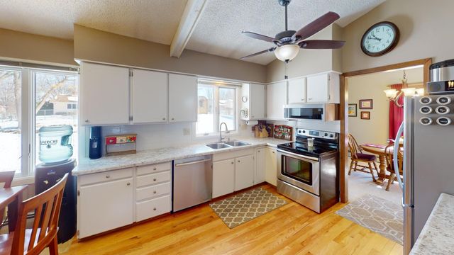 319 Garden Road, Albert Lea, MN 56007