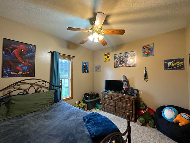 1012 S Palomino Road, Carthage, MO 64836