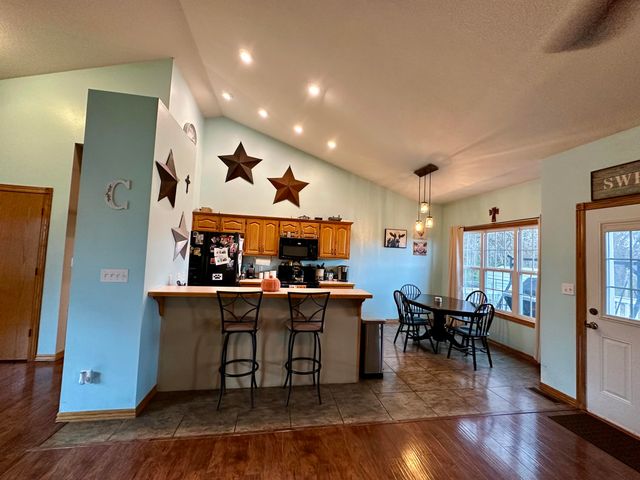 1012 S Palomino Road, Carthage, MO 64836