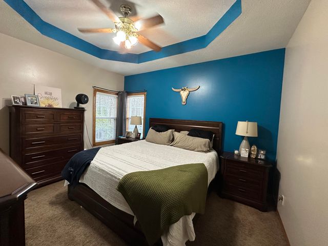 1012 S Palomino Road, Carthage, MO 64836