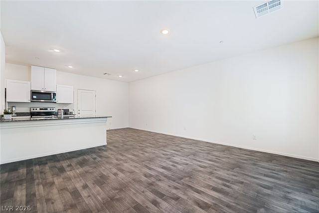 7483 Coastal Ledge Street, Las Vegas, NV 89139