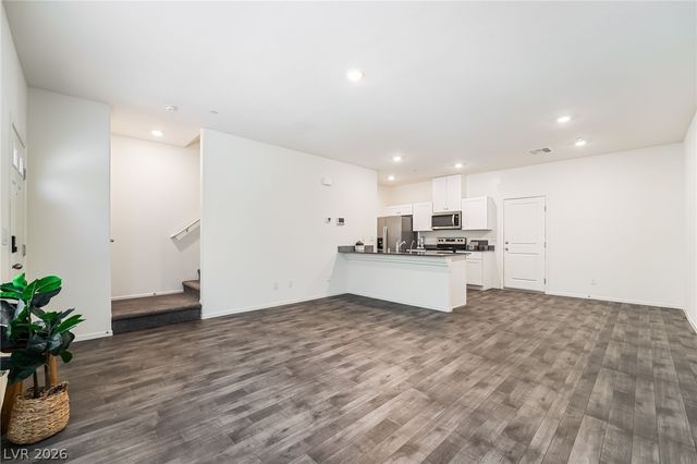 7483 Coastal Ledge Street, Las Vegas, NV 89139