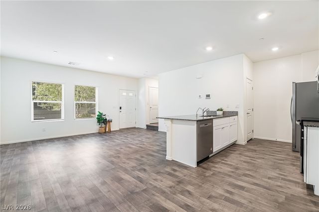 7483 Coastal Ledge Street, Las Vegas, NV 89139