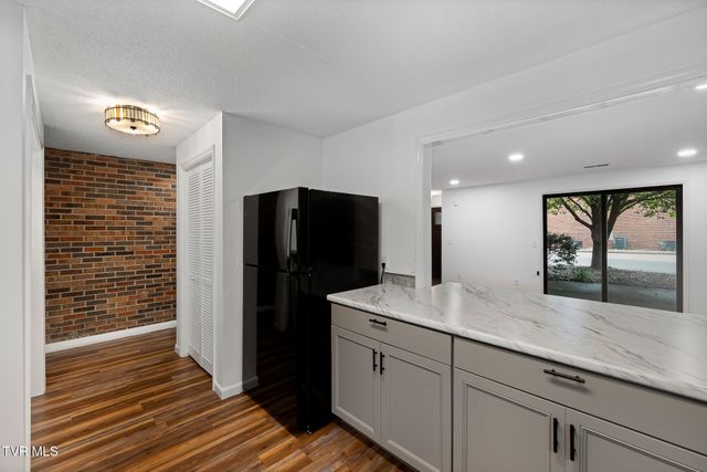 500 Fleetwood Drive 7, Kingsport, TN 37660