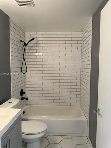 15242 SW 30th Terrace 15242, Miami, FL 33185