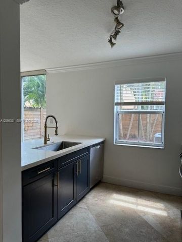 15242 SW 30th Terrace 15242, Miami, FL 33185